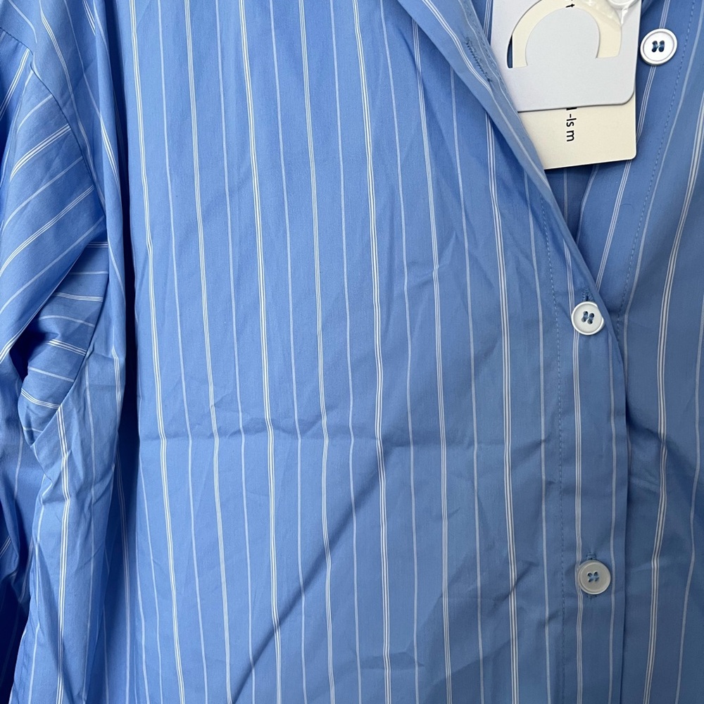 ‼️⛔️SOLD‼️⛔️ Striped Print Button Front Shirt in Blue, Size Small - Picture 4 of 5
